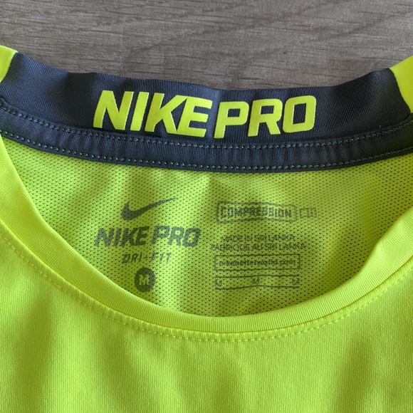 Boys Nike Compression Long Sleeve Shirt Neon Yellow/Volt - Set of 2 - Picture 3 of 7